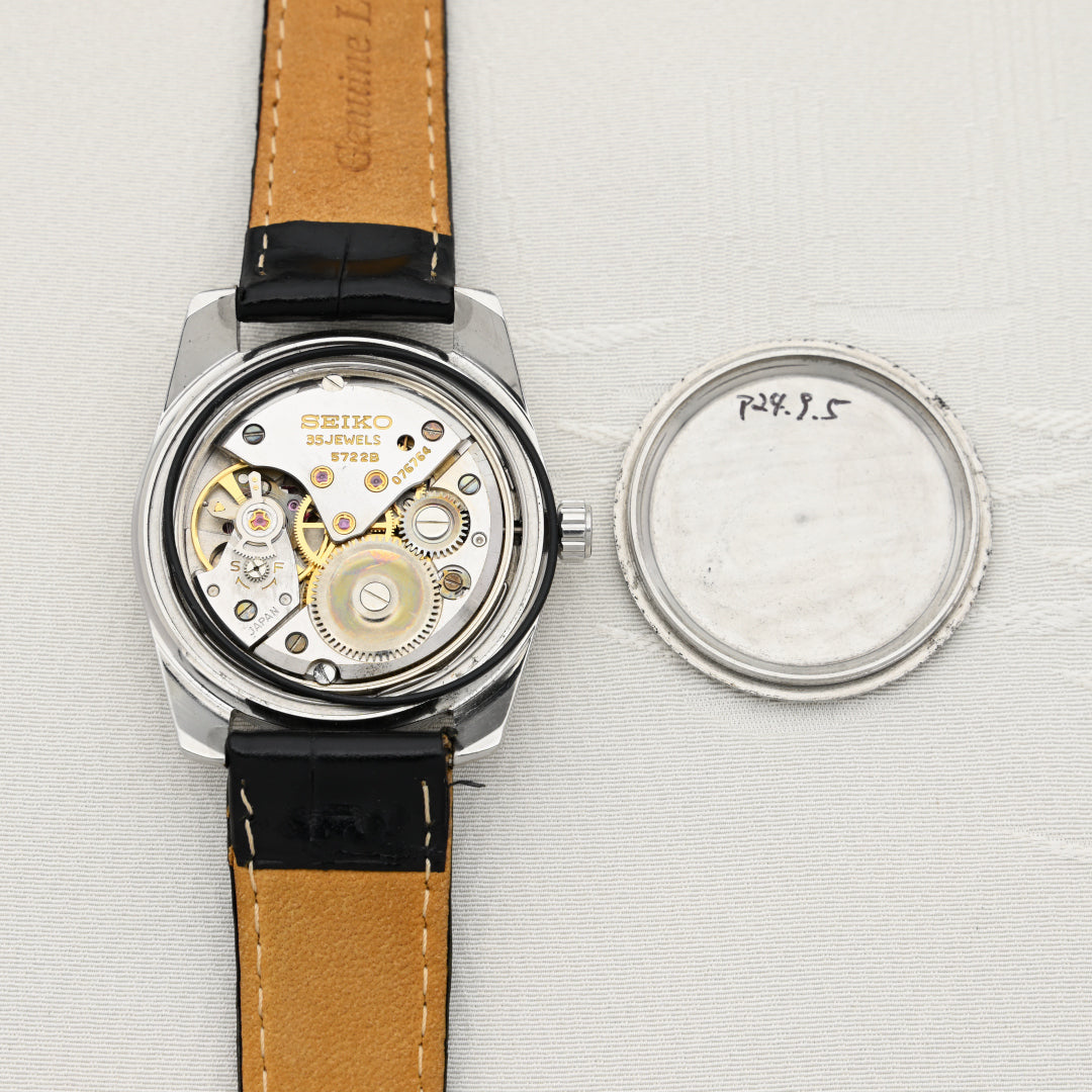 グランドセイコー セカンド前期 57GSセルフデーター 獅子メダル Ref.43999手巻き                 Grand Seiko Second Early 57GS Self-Date Lion Medal Ref.43999 Manual Winding