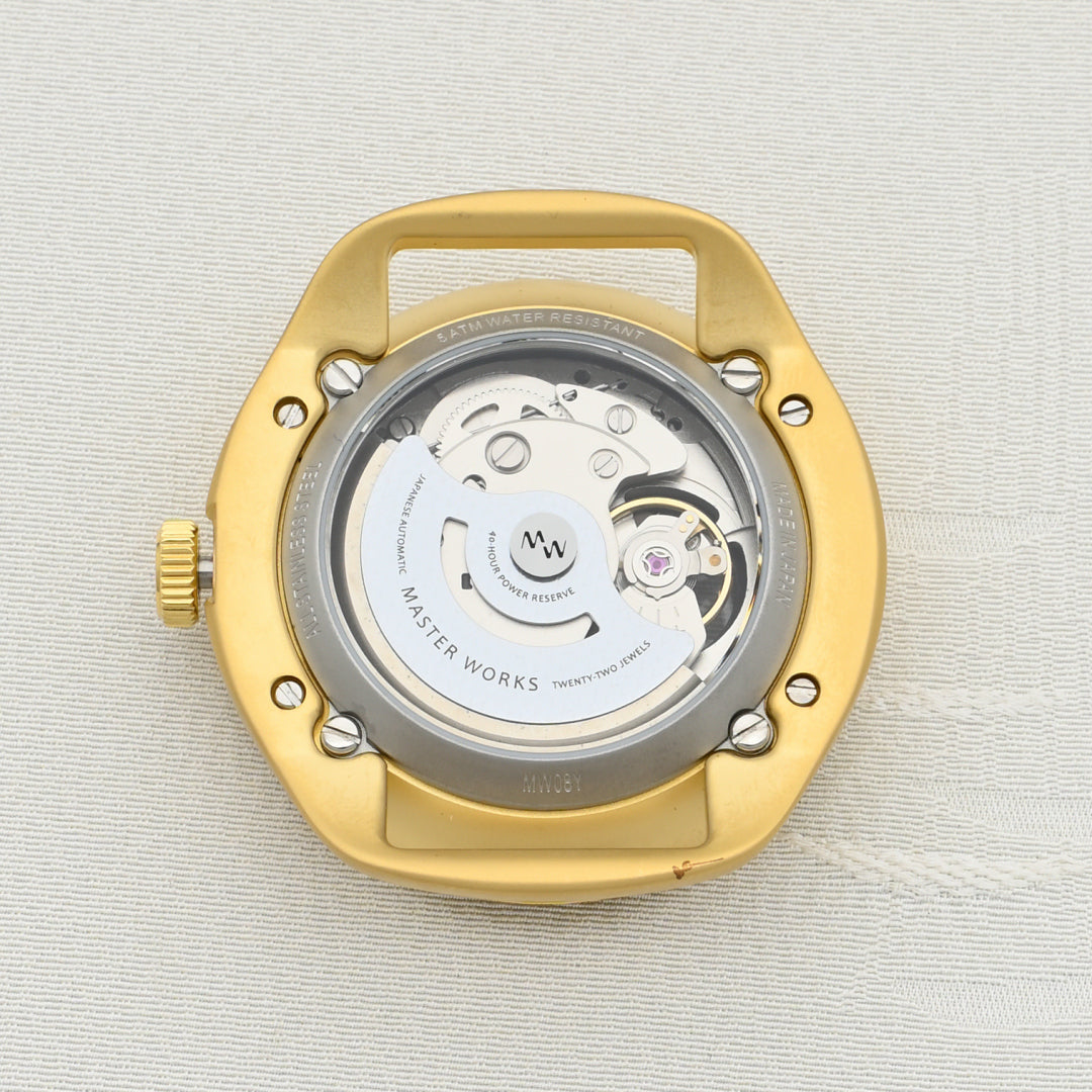 MASTER WORKS Quattro / 001 ブラックダイヤル ハイクラス自動巻きムーヴメント(SEIKO EPSON社製)MASTER WORKS Quattro / 001 Black dial High-class automatic movement