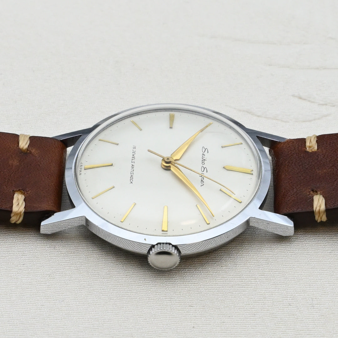 セイコー スーパー 赤機械 手巻き アイボリー文字盤 ゴールドインデックス Seiko Super Hand-wound Ivory dial Gold index