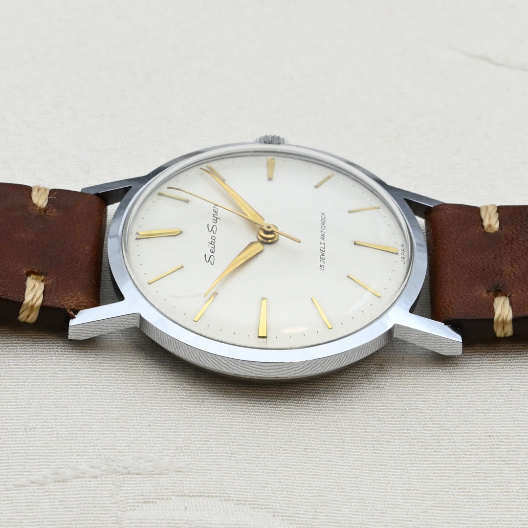 セイコー スーパー 赤機械 手巻き アイボリー文字盤 ゴールドインデックス Seiko Super Hand-wound Ivory dial Gold index