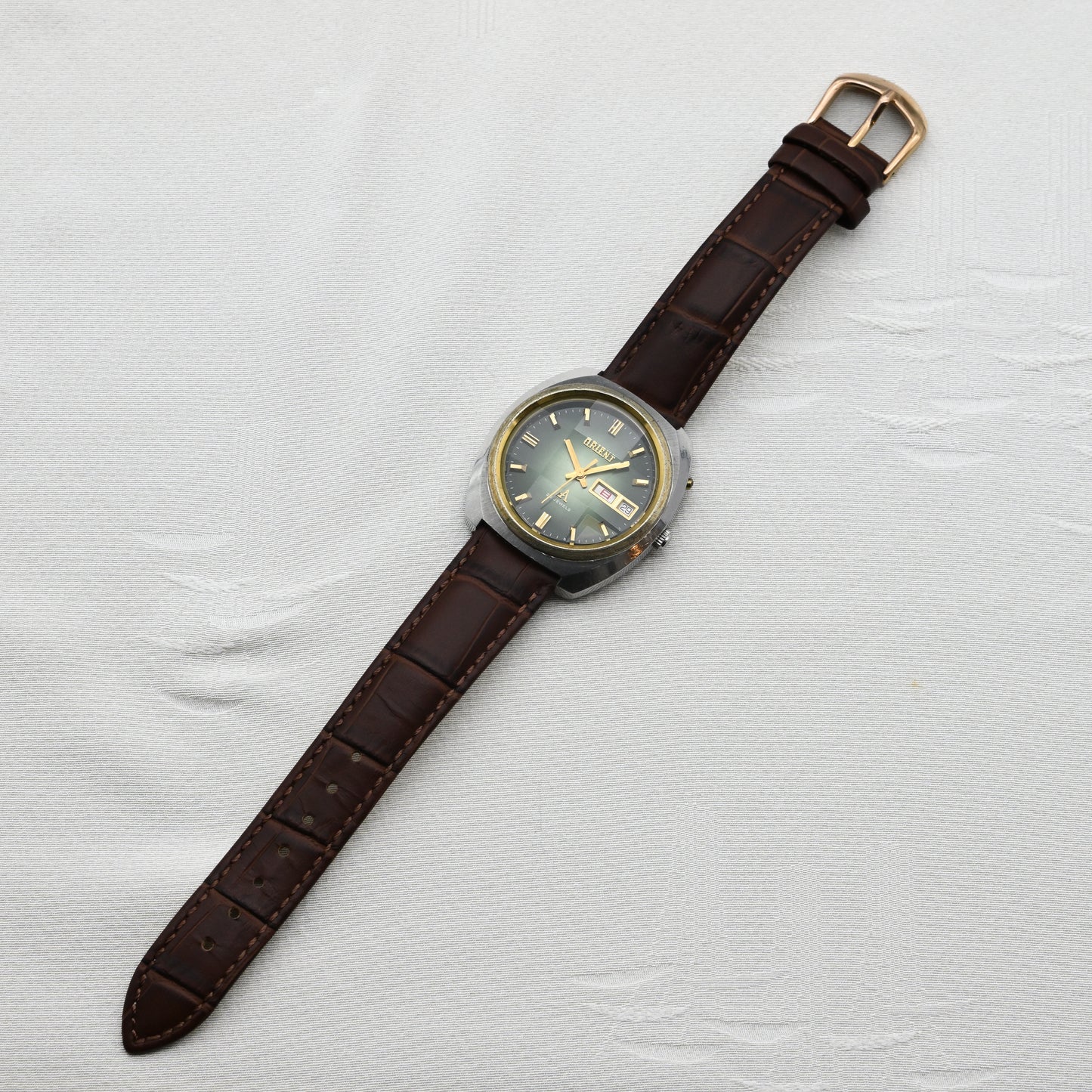 オリエントクロノエース 9面カットガラス グリーンサンバーストダイヤル Orient Chrono Ace 9-faceted glass Green sunburst dial