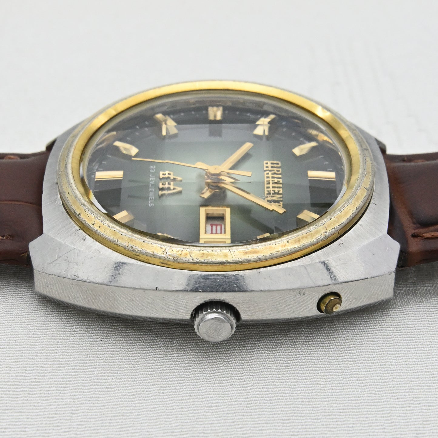 オリエントクロノエース 9面カットガラス グリーンサンバーストダイヤル Orient Chrono Ace 9-faceted glass Green sunburst dial