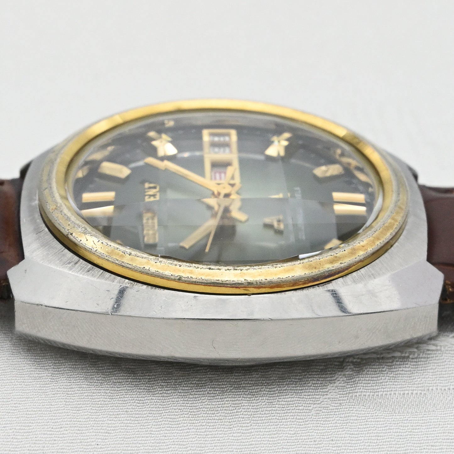 オリエントクロノエース 9面カットガラス グリーンサンバーストダイヤル Orient Chrono Ace 9-faceted glass Green sunburst dial