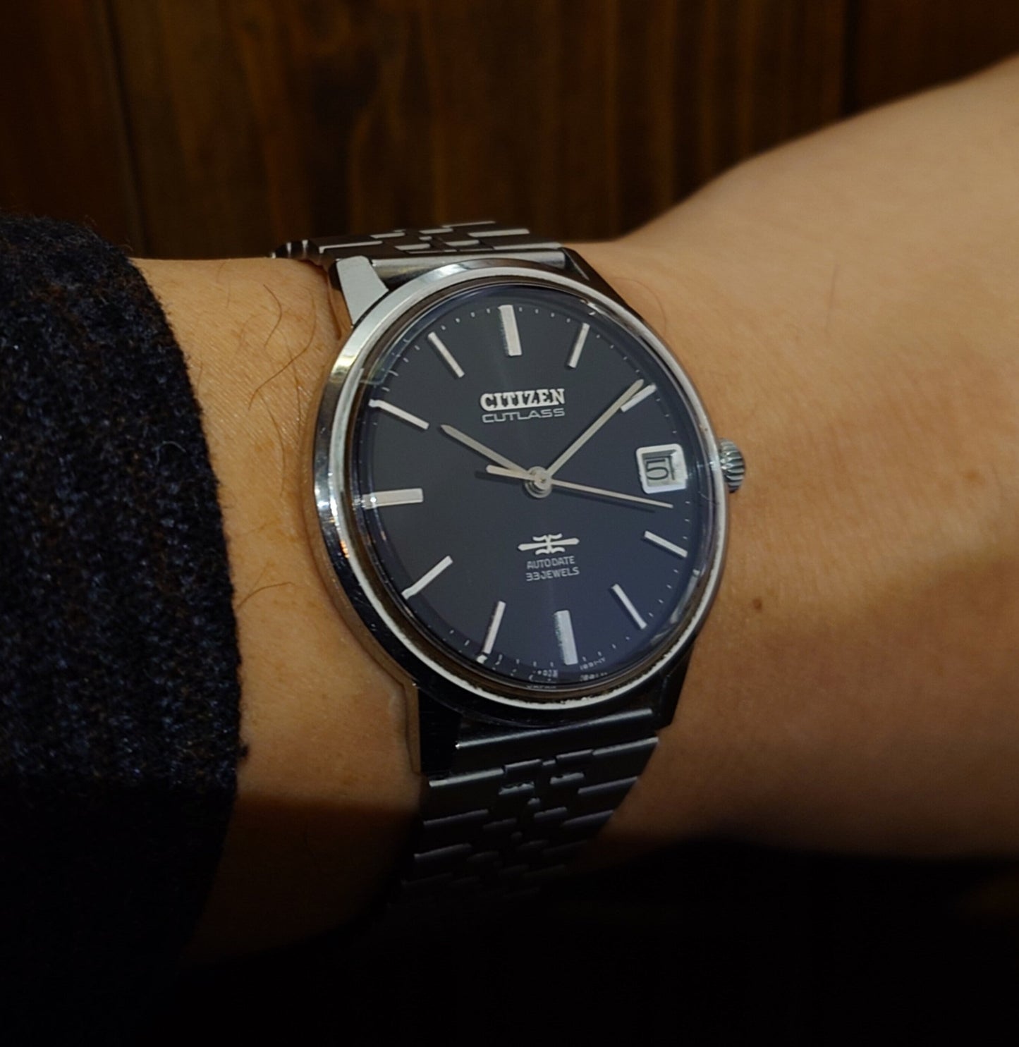 シチズンカトラスデイト ブラックダイヤル Citizen Cutlass Date Black Dial
