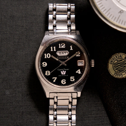 シチズン クリスタルセブン ブラックダイヤルアラビア数字 CITIZEN Crystal Seven Black Dial