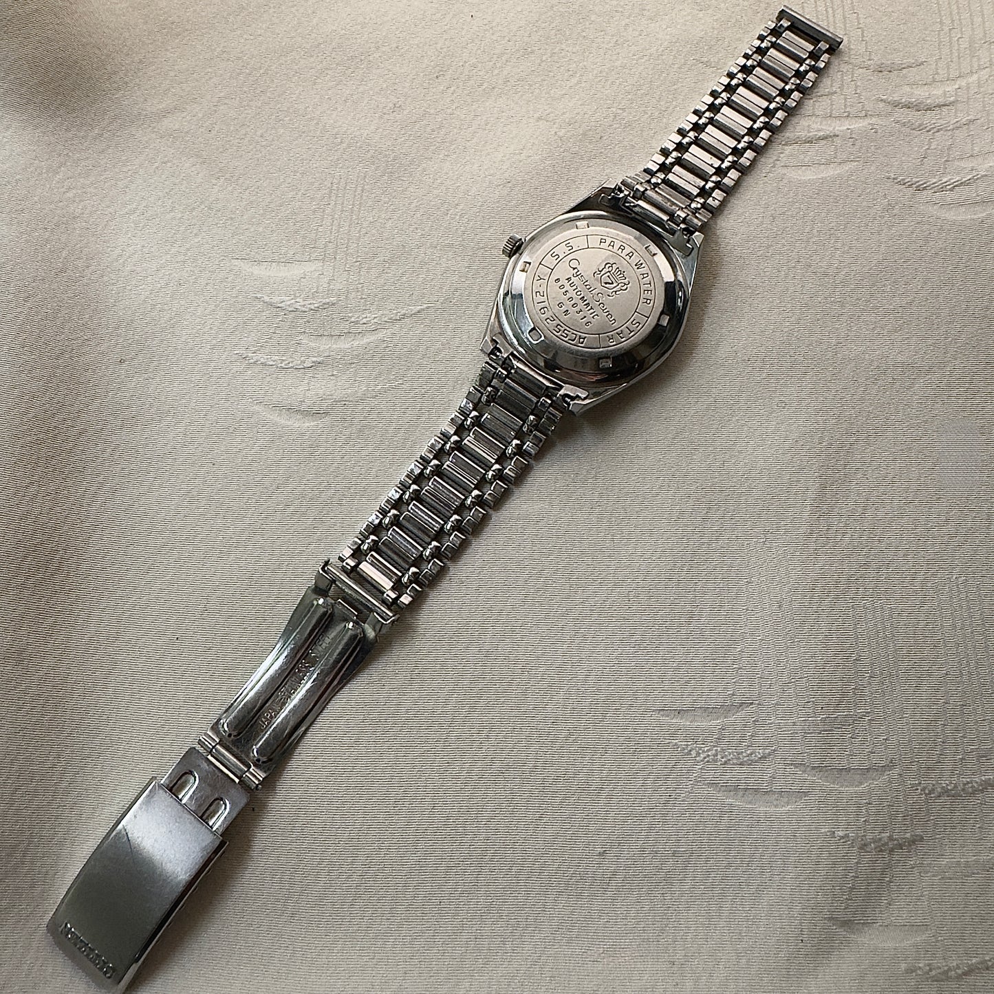 シチズン クリスタルセブン ブラックダイヤルアラビア数字 CITIZEN Crystal Seven Black Dial