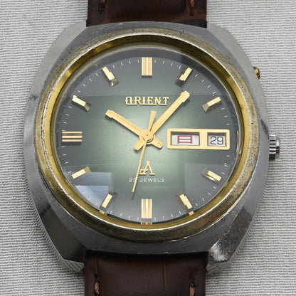 オリエントクロノエース　9面カットガラス　グリーンサンバーストダイヤル　Orient Chrono Ace 9-faceted glass Green sunburst dial