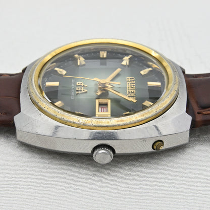 オリエントクロノエース　9面カットガラス　グリーンサンバーストダイヤル　Orient Chrono Ace 9-faceted glass Green sunburst dial