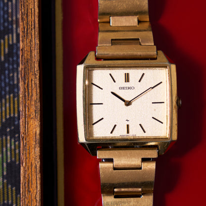 セイコーシャリオ　ゴールドケース　手巻きハイビート　Seiko Chariot Gold Case Hand-wound Hi-Beat