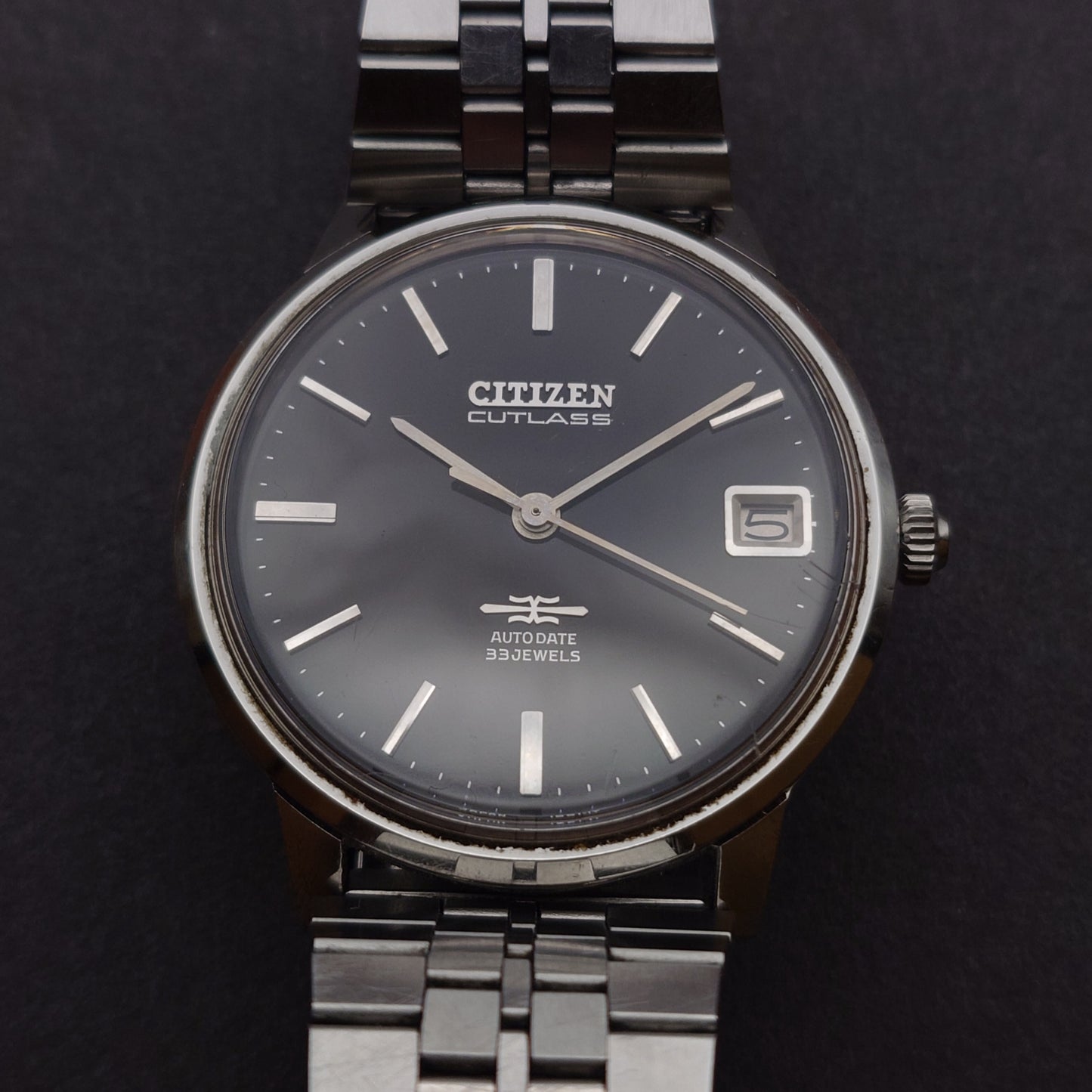 シチズンカトラスデイト　ブラックダイヤル　Citizen Cutlass Date 　 Black Dial