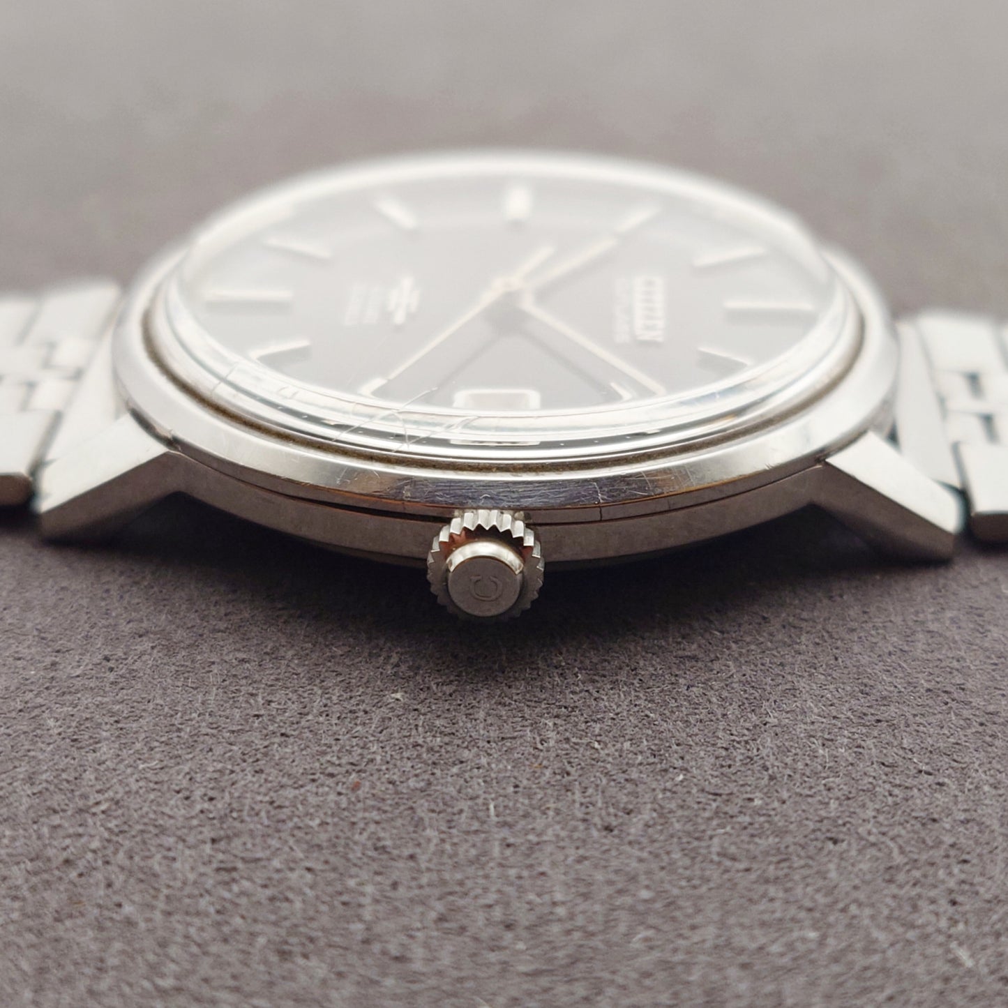 シチズンカトラスデイト　ブラックダイヤル　Citizen Cutlass Date 　 Black Dial